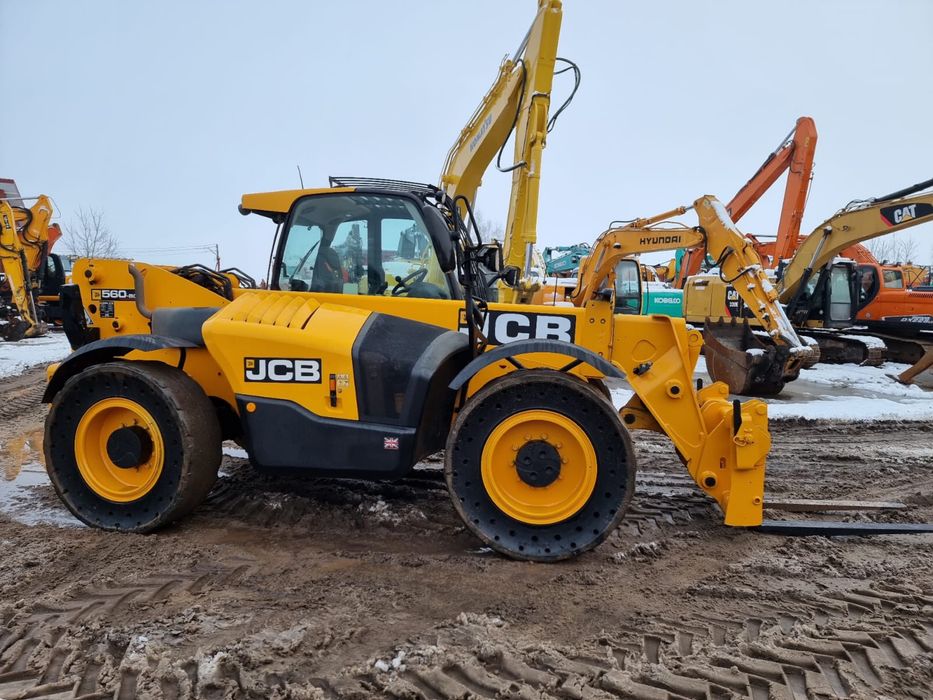 Продам телескопический погрузчик JCB 550-80WM