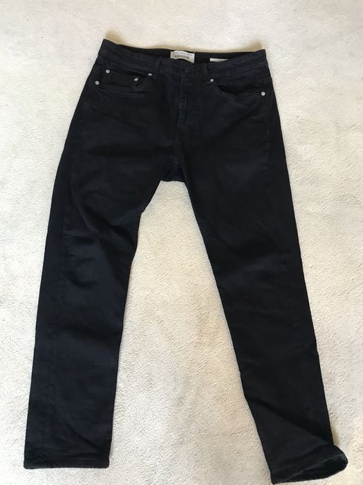 Calcas pretas da pull and bear