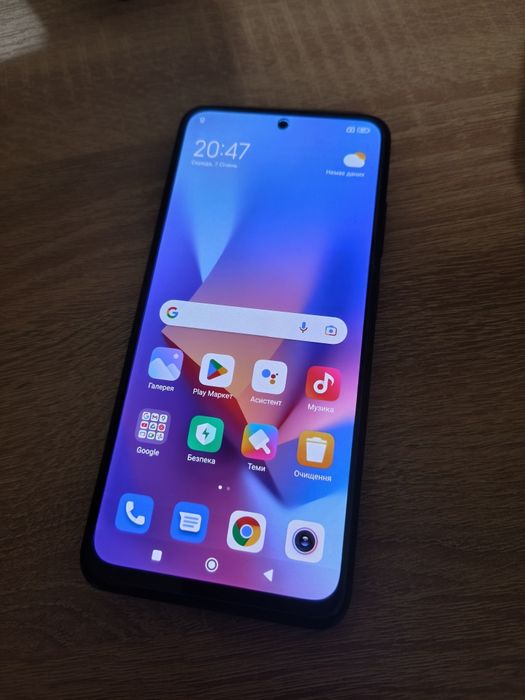 Продам Ксіомі Xiaomi Redmi note 10 4+2/128 ГБ захисне скло та чохол
