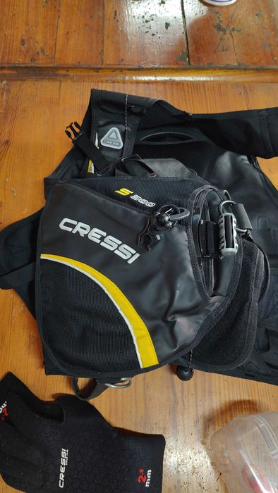 Colete Cressi S300 + Mosquetão + Boia Patamar + Fio + apito