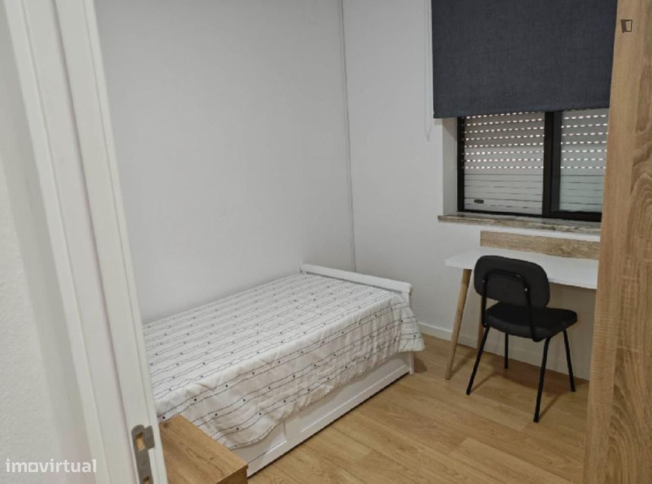 Quarto - localizado em Coimbra