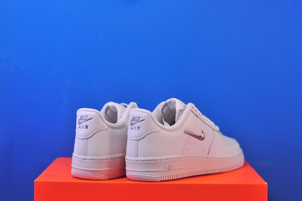 Кросівки Nike Air Force 1 Low Jewel “Phantom” Nike V2K Run Gore-Tex Light Bone оригінал