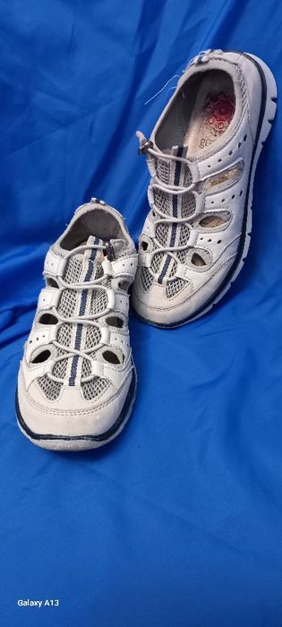 Adidasy damskie .Firmowe.