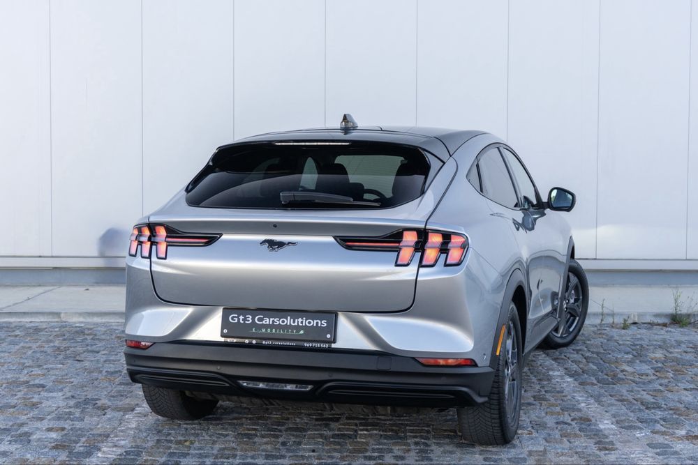 Ford Mustang Mach-E 75.7 kWh Premium AWD