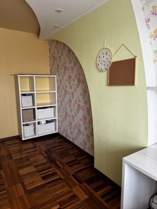 Продается  4 ком квартира по ул Сергея Синенко 8/9