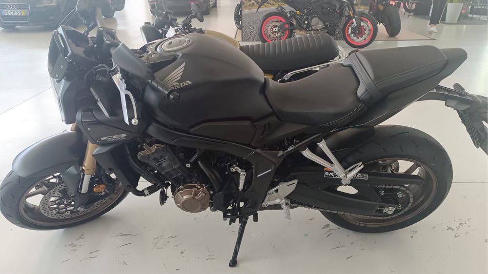 Honda CB650R E-Clutch