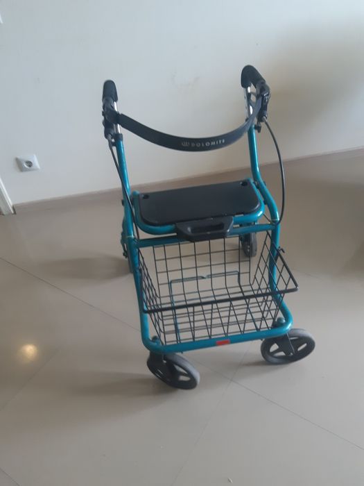 Кресло ходунок продам