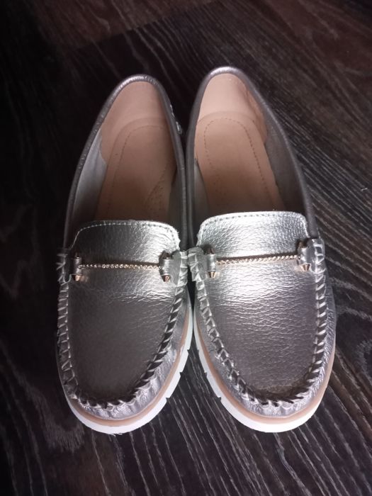 Шкіряні сріблясті балетки-макасини