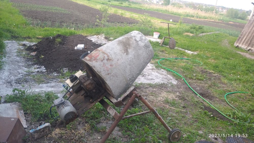 Продам бетону мішалку