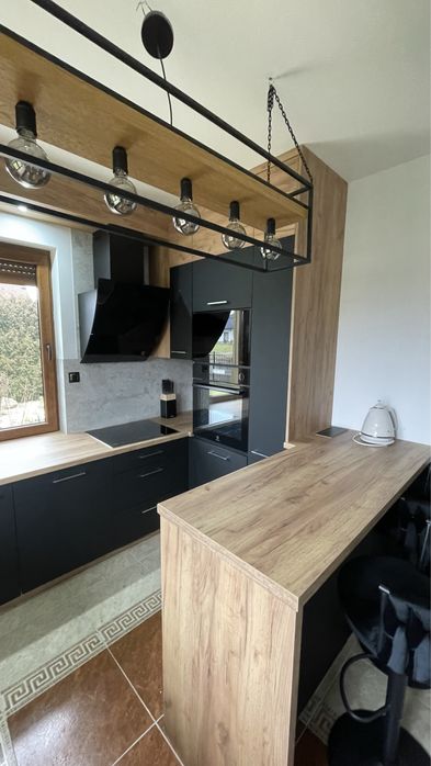 Meble na wymiar  kuchnie szafy garderoby