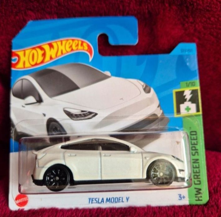 Tesla model y hot wheels
