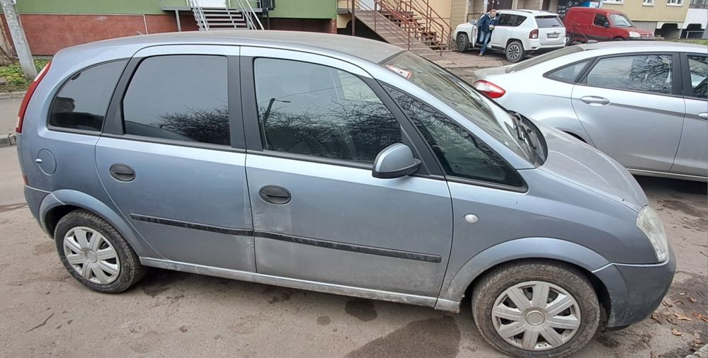 Автомобіль Opel Meriiva