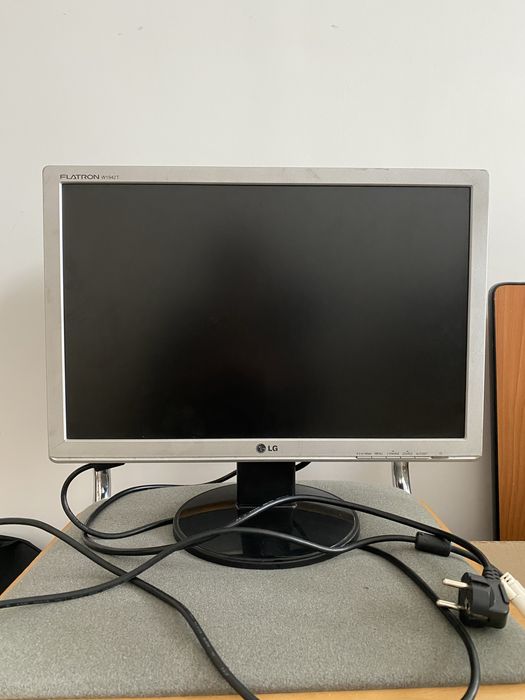 Монітор 19" LG Electronics