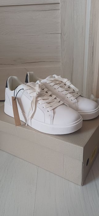 Białe sneakersy buty sportowe rozmiar 41 Yourturn Nowe