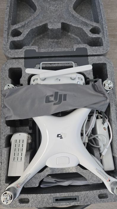 Dron dji phantom 4 2 baterie,4k akcesoria