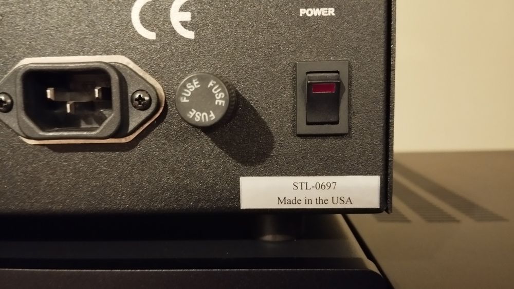 Vendo preamplifier phono Rogue Audio