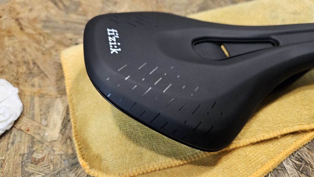 Siodło fizik terra ridon x5 145mm