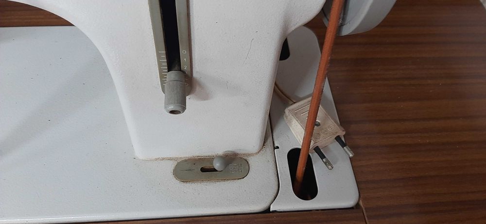 Máquina Costura Oliva CL 55