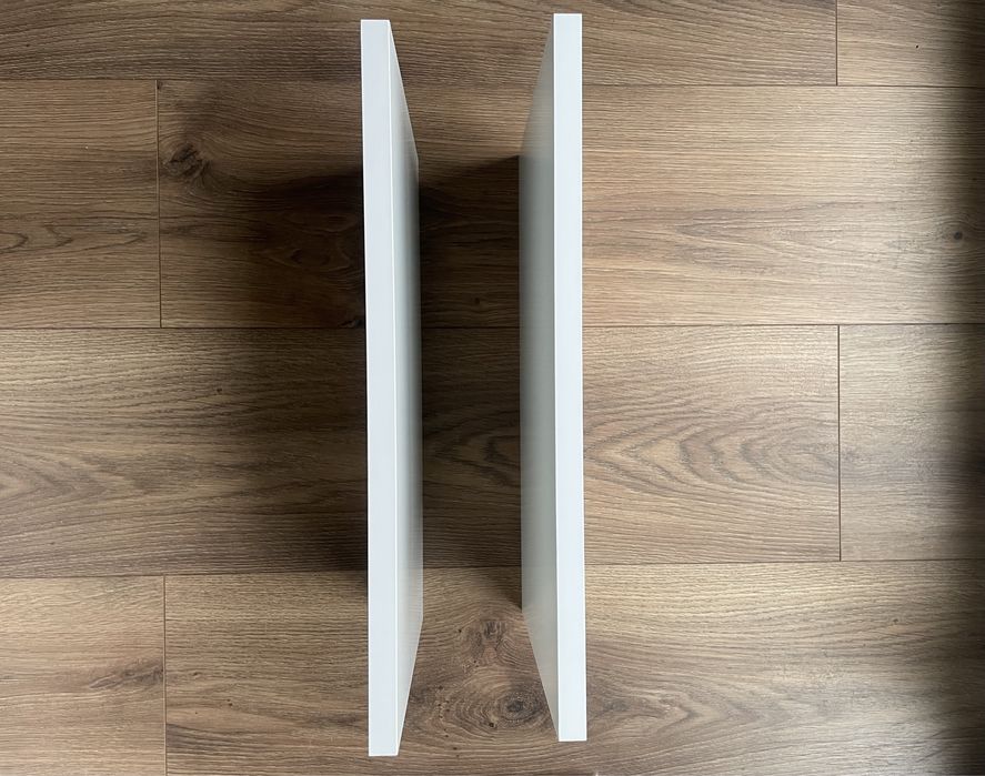 Białe półki do szafki Agata