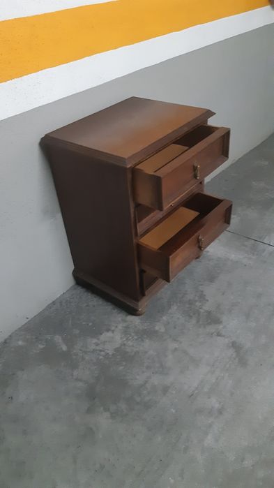 Móvel de apoio 4 gavetas