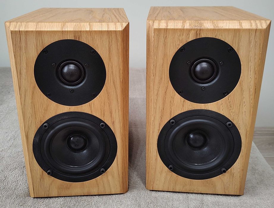 Kolumny głośnikowe monitory Hi-End Vifa Wavecor