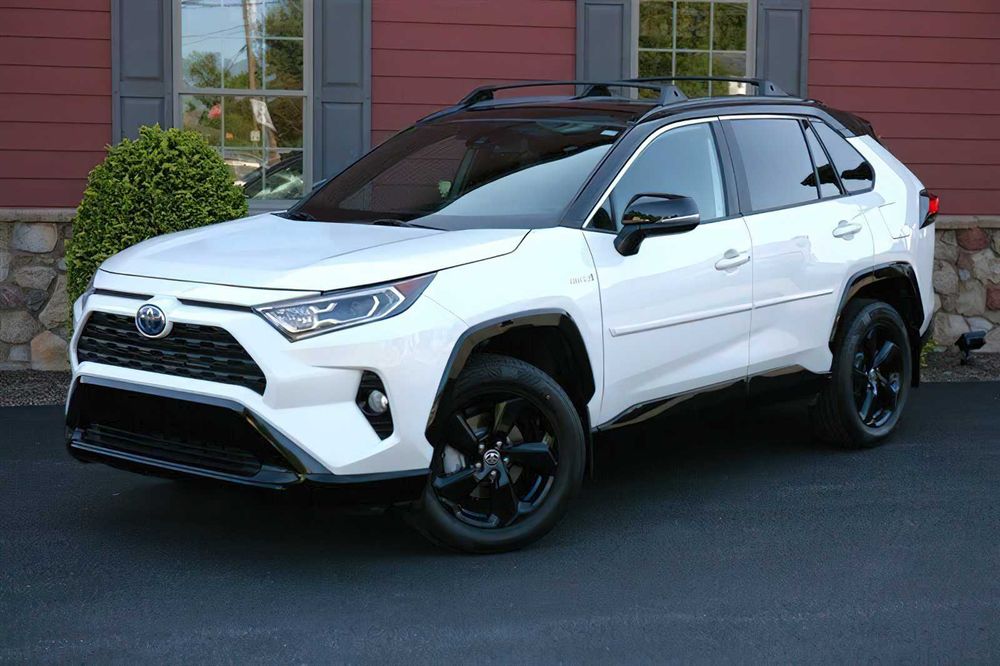 Toyota RAV4 Hybrid XSE      2021