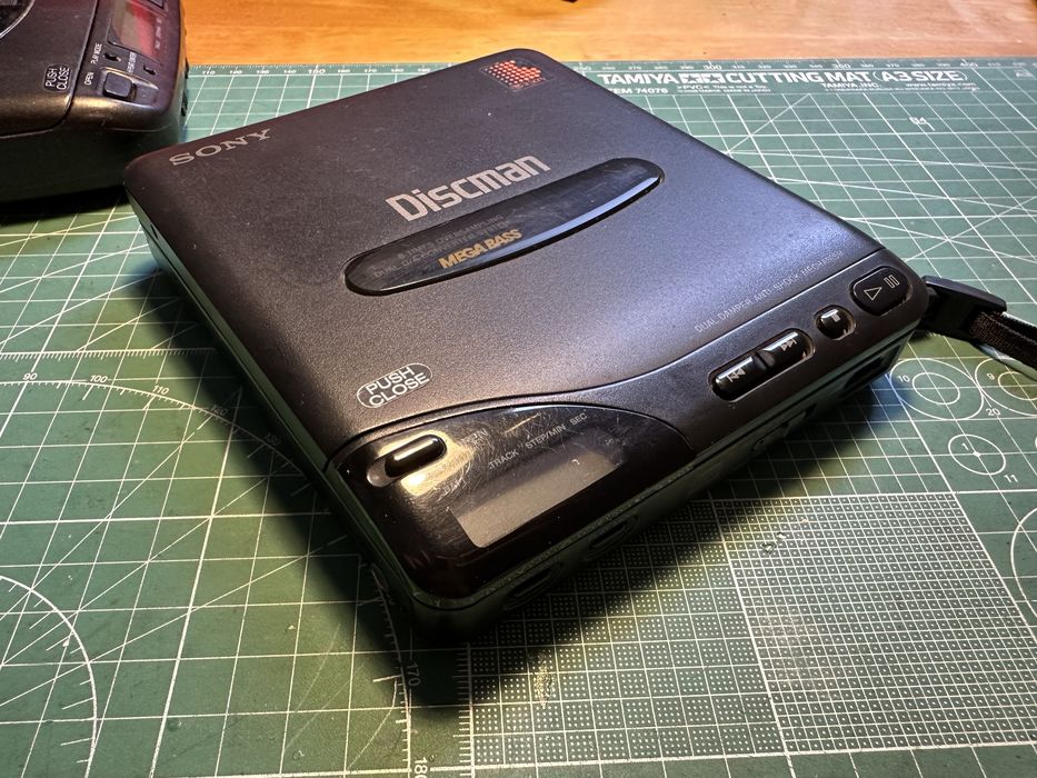 sony discman - купити CD, MD, вінілові програвачі - Ціна на OLX.ua