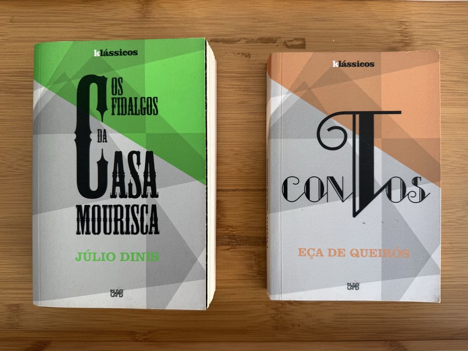 Livros Contos e Casa Mourisca