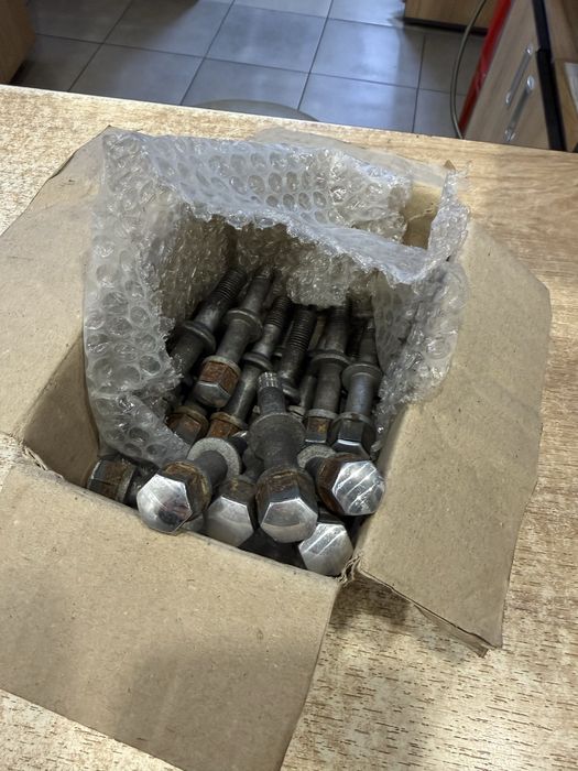 Мерседес 126 болти оригінальних дисків