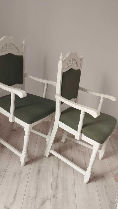 Krzesła tapicerowane