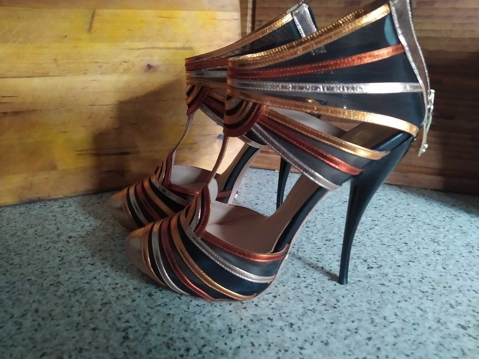 Buty szpilki Victor Rolf r.37