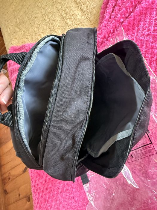 Mochila 100% original da Reebok NOVA