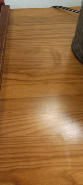 Cómoda / Camiseiro Cerne