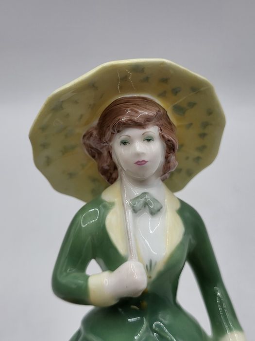Porcelanowa figurka Sarah Jane Coalport