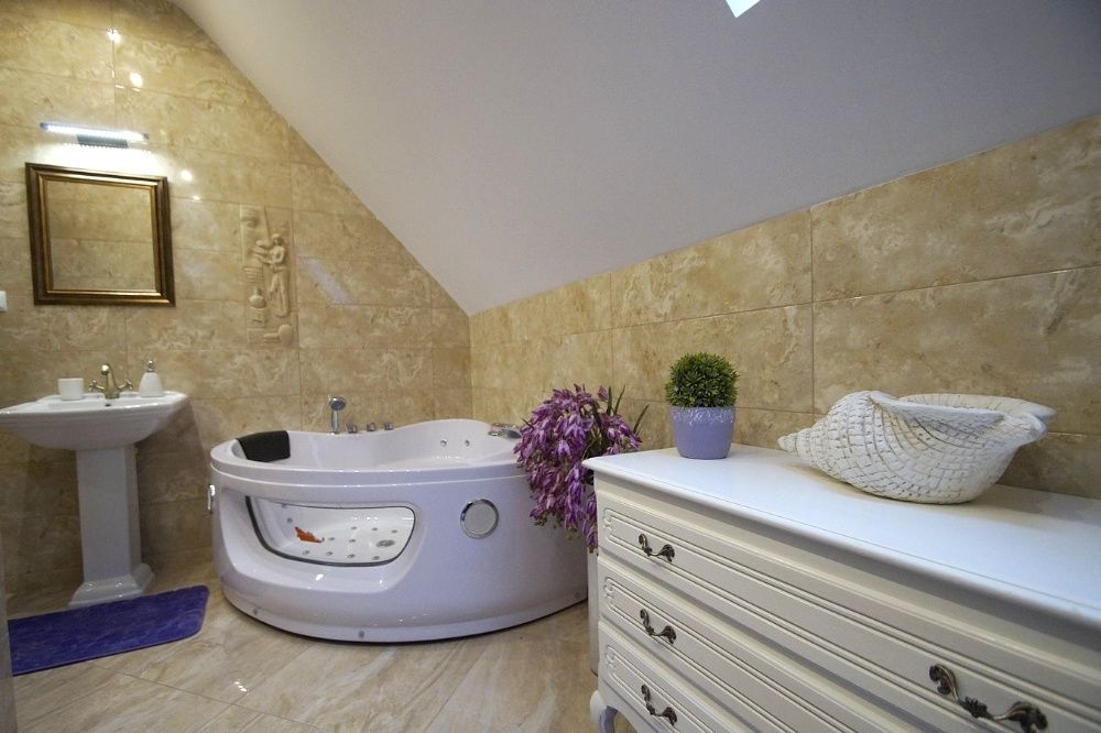 Sylwester Villa NAD JEZIOREM z klimatyzacją  do 18 osób Mazury