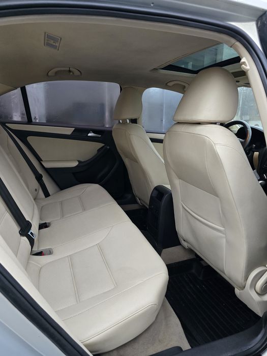 VW JETTA 2.5 газ/бензин Автомат