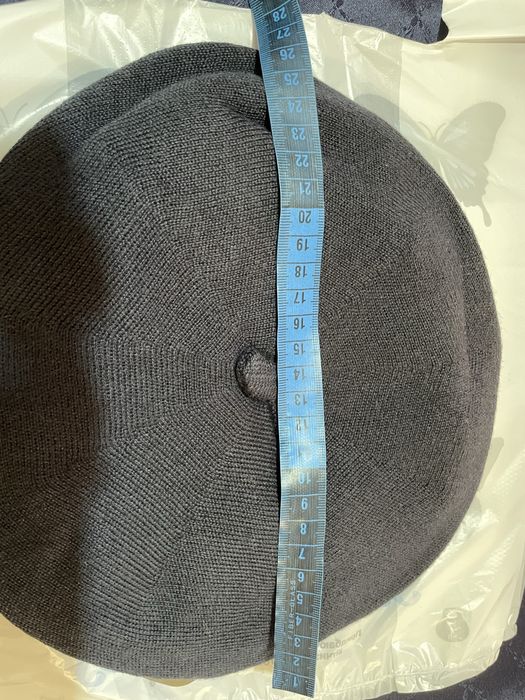 Новий невеликий демісезонний синій берет тоненький