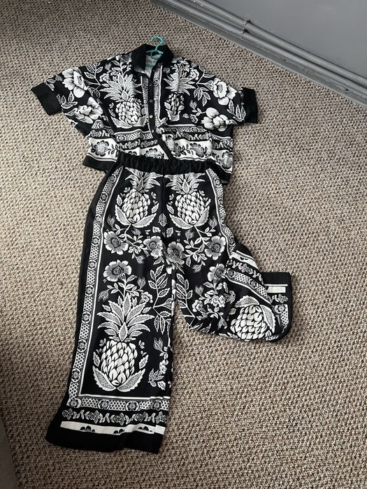 Продам жіночий костюм