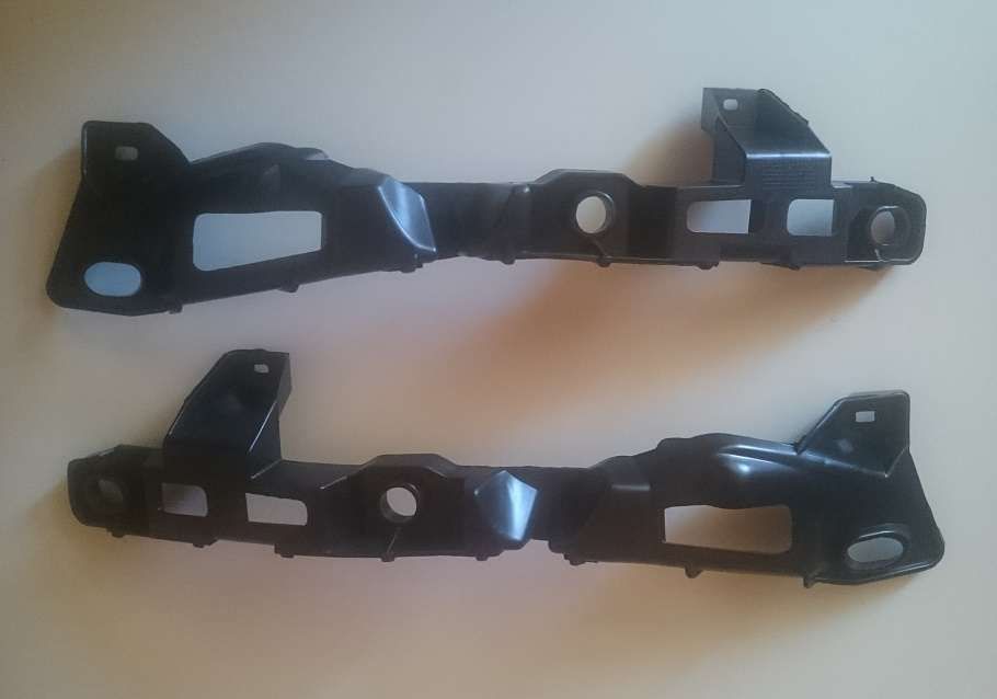 RENAULT CLIO III LIFT 09 -11 ślizg mocowanie lampy lewe