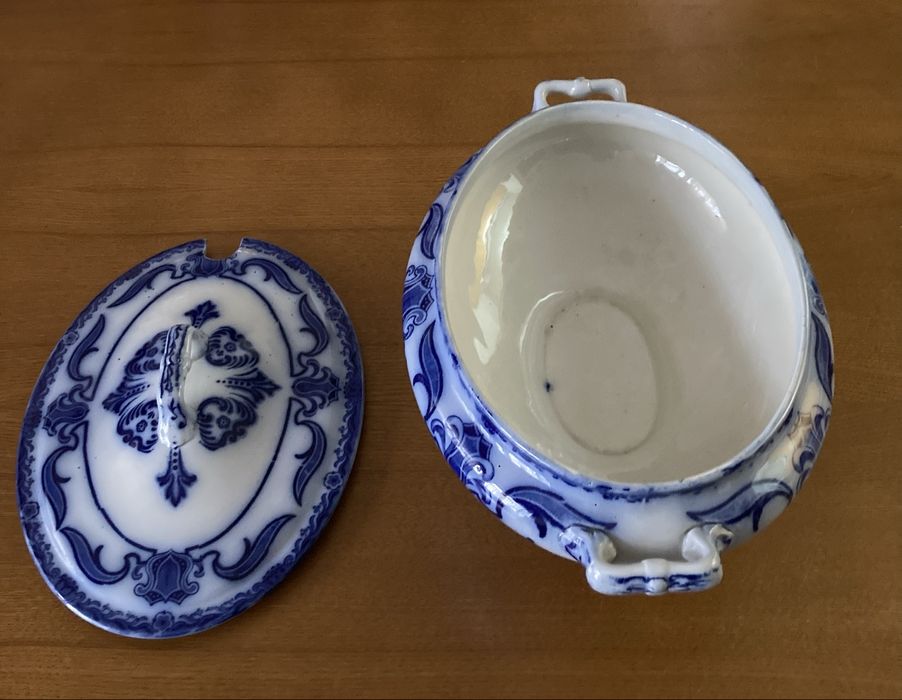 Terrina de Sacavém modelo raro