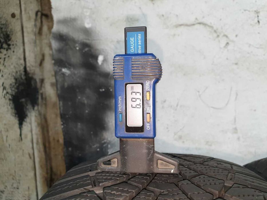 Cztery Opony zimowe 205/55R16 7mm Goodyear UltraGrip 9