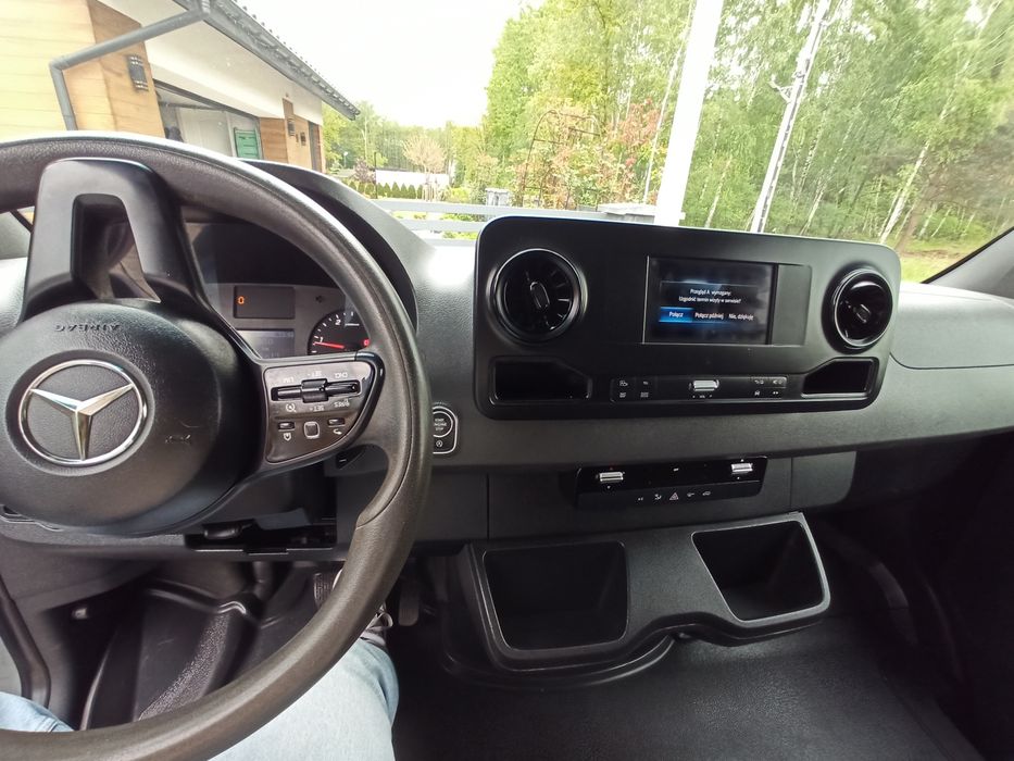 Mercedes-Benz Sprinter 907