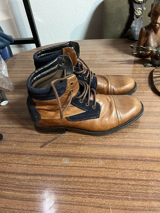Bonitas botas em pele