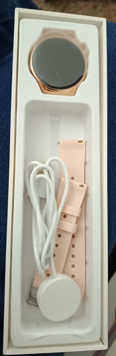 Smartwatch Rosa e Dourado