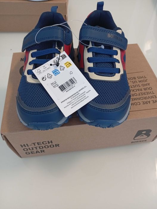 2 pares de sapatilhas novas de menino
