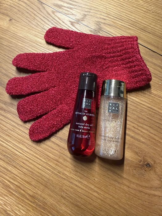 Kosmetyki rituals olejki do ciała i rękawica peelingująca