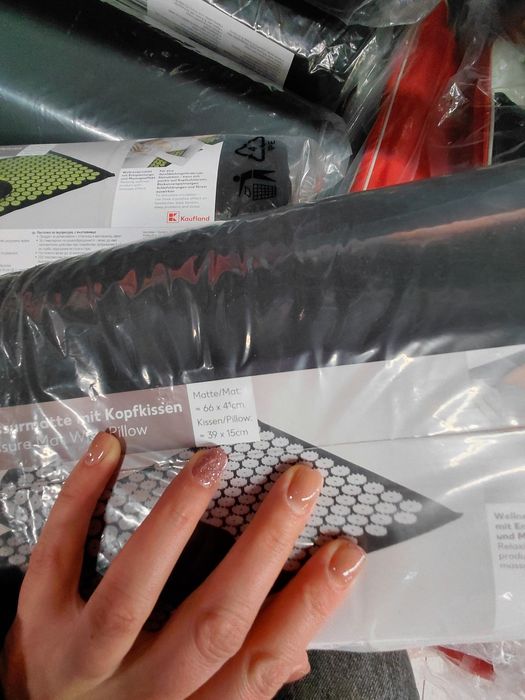 Килим та подушка для точічного масажу