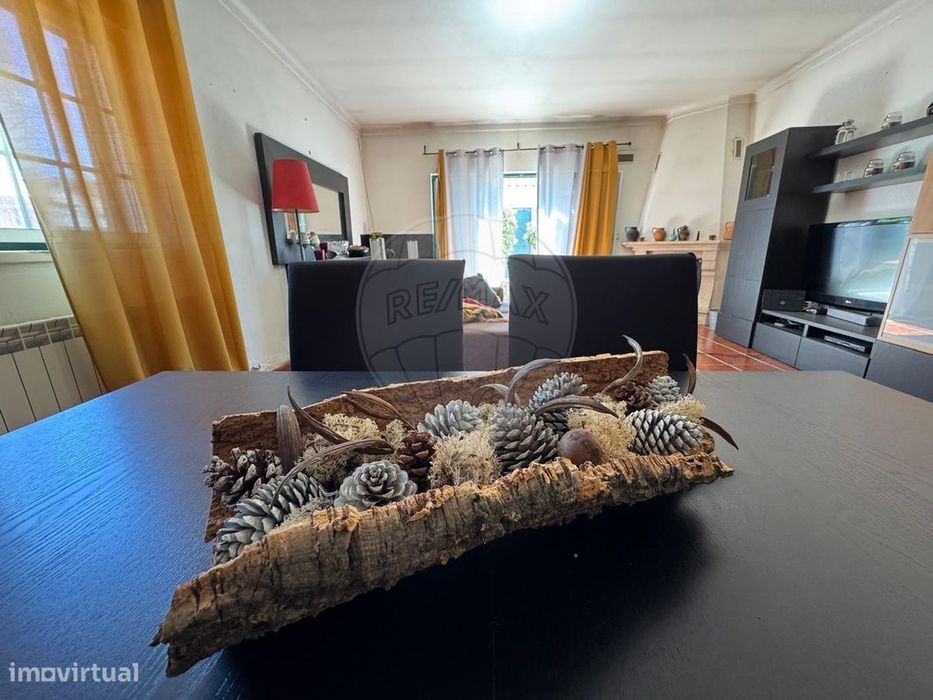 Moradia T4 para venda