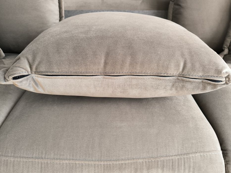 Sofa, kanapa beżowa firmy Miuform Royal Rose Beige