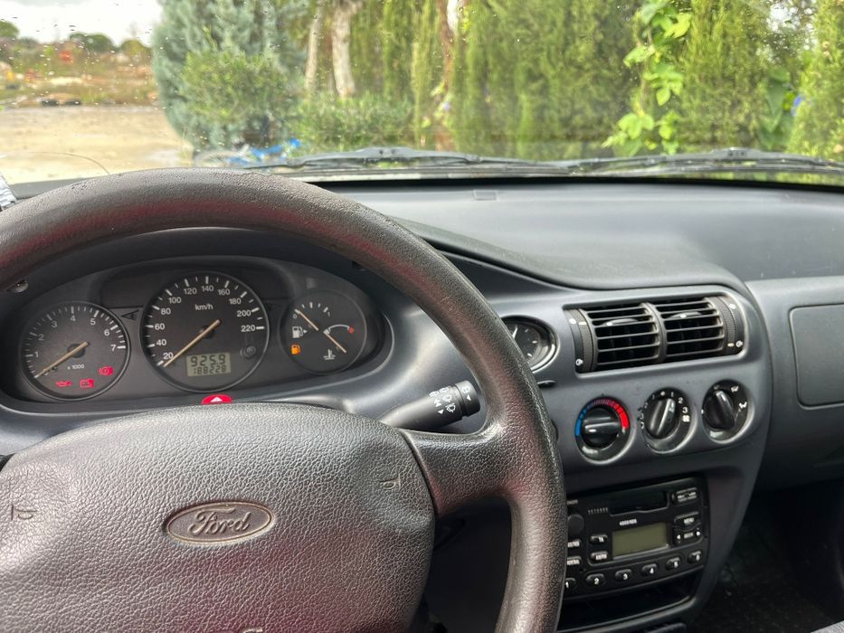 Ford Escort 1.8td ano 2000